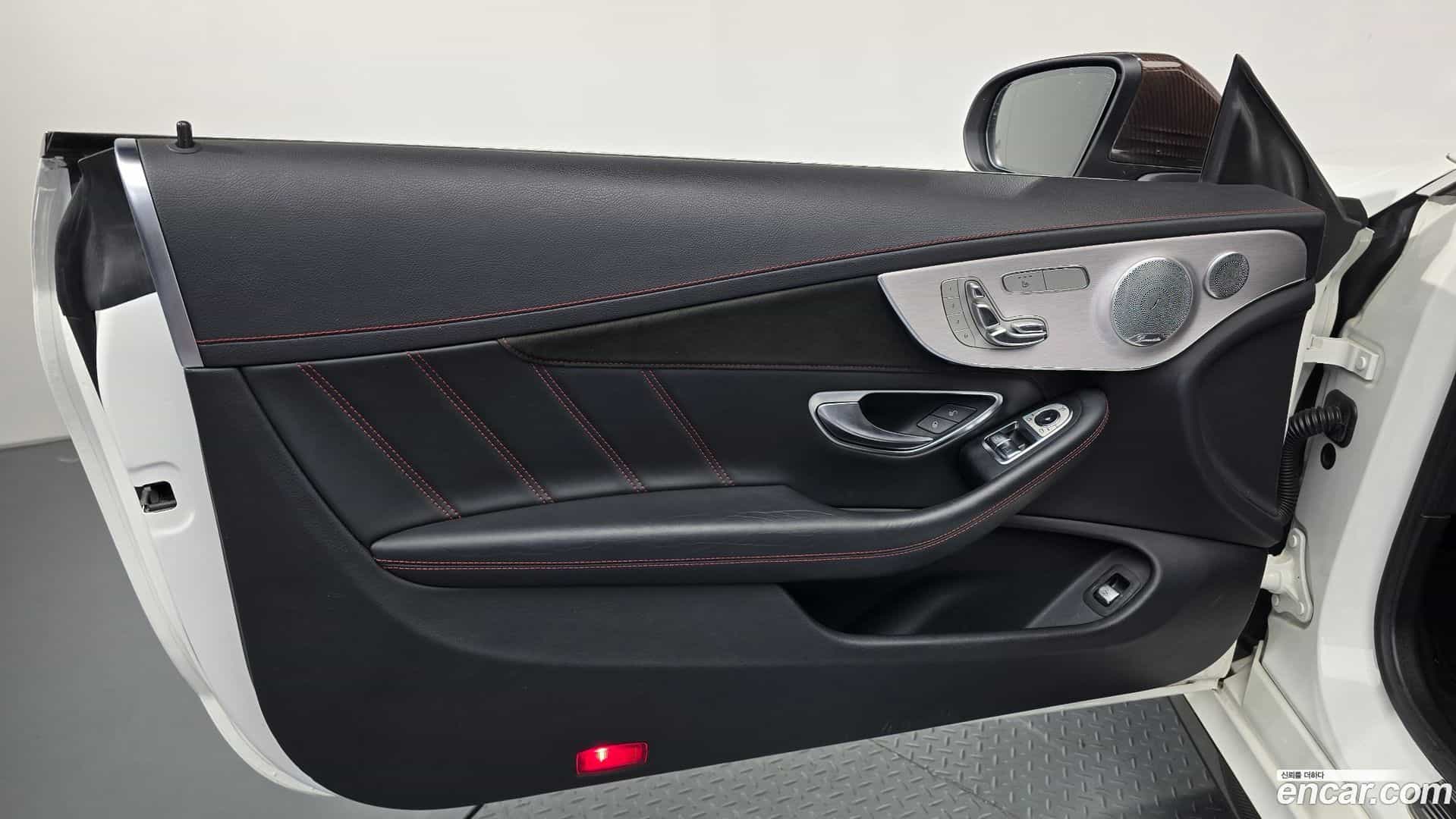 C-Class Mercedes-Benz 2018.5-INNER-034