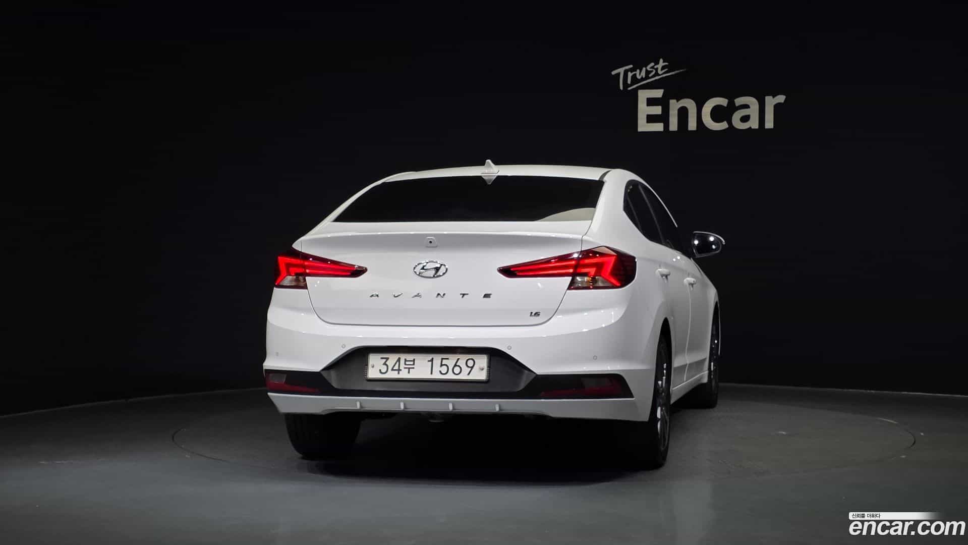 AVANTE Hyundai 2019.0-OUTER-004