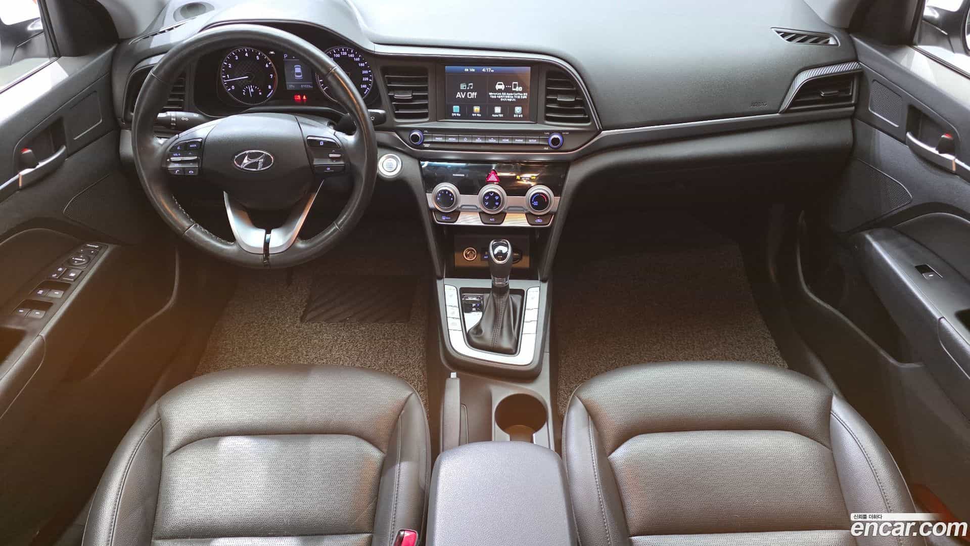 AVANTE Hyundai 2019.0-INNER-007