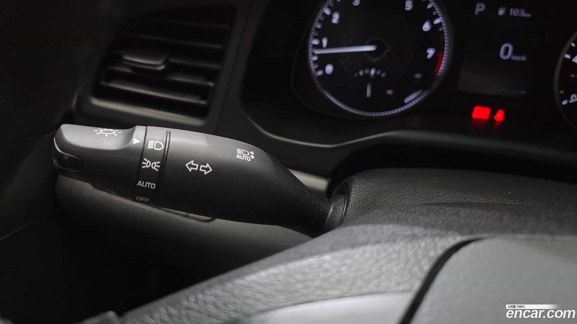 AVANTE Hyundai 2019.0-OPTION-020