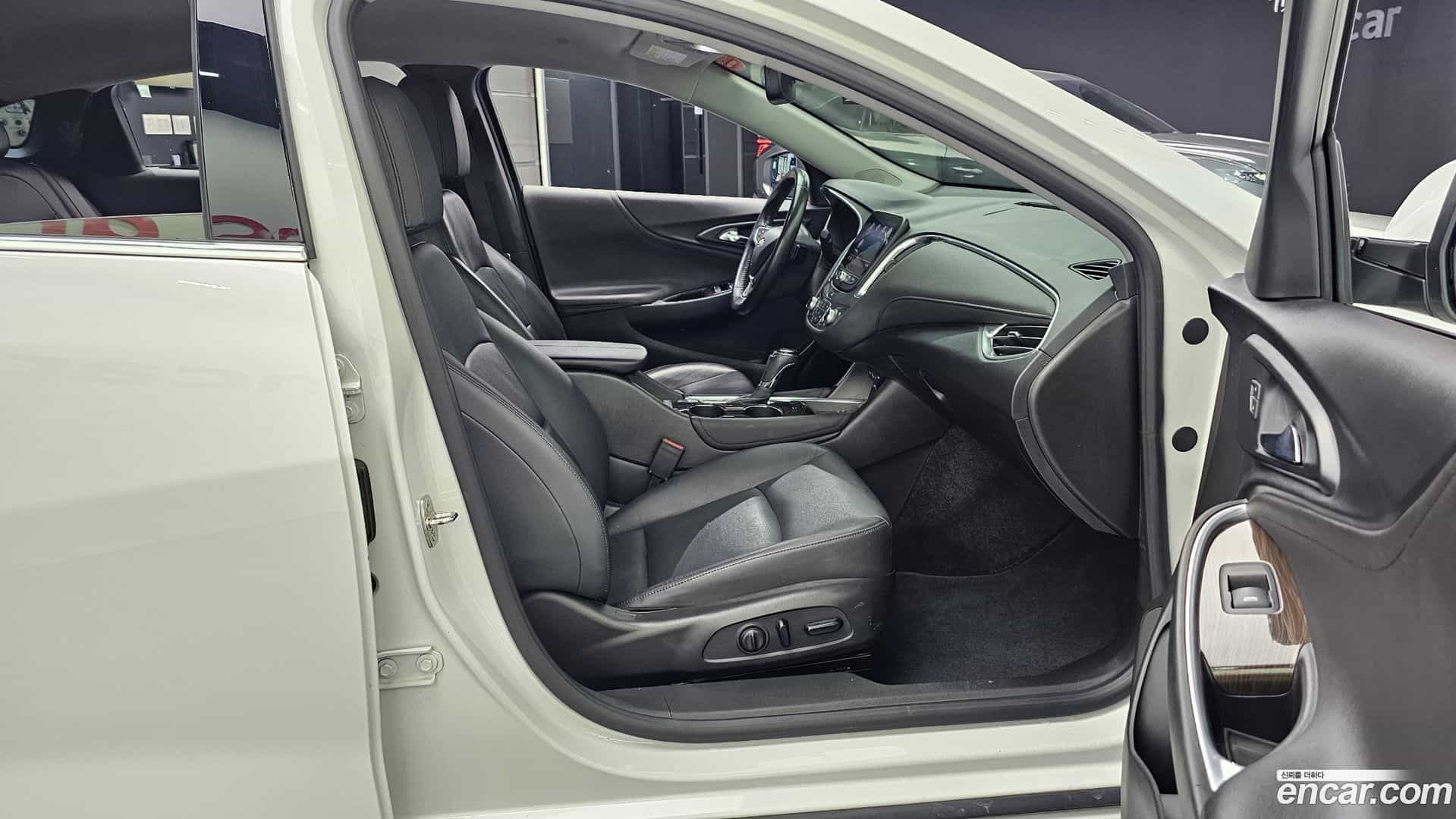 Malibu Chevrolet 2019.10-INNER-036