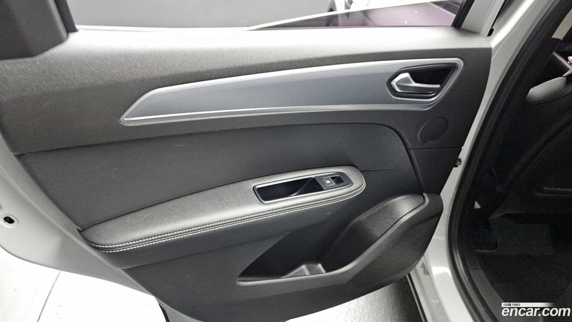 XM3 Renault Korea 2021.10-INNER-035