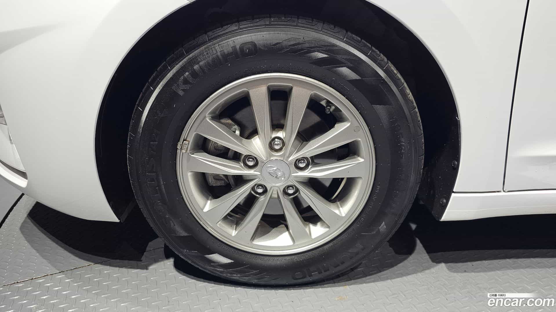 AVANTE Hyundai 2019.8-OUTER-005