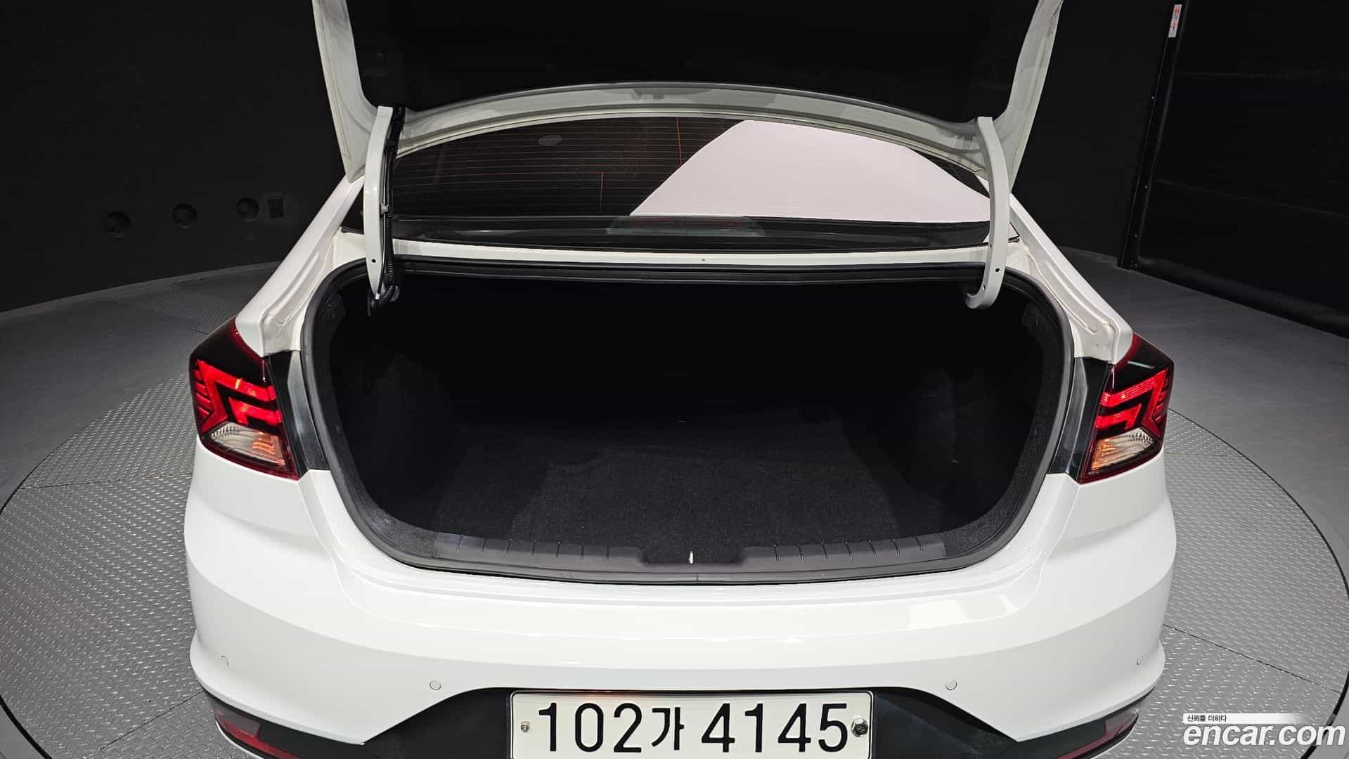 AVANTE Hyundai 2019.8-OPTION-024