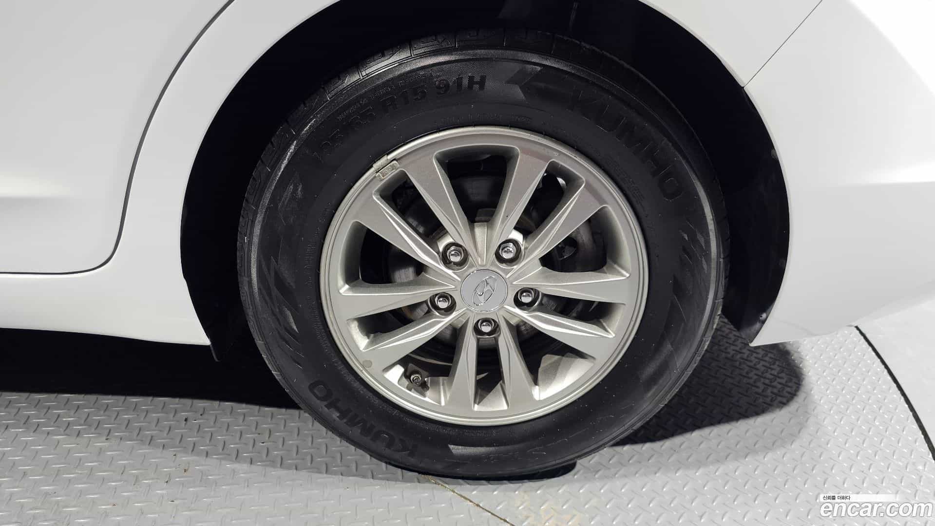 AVANTE Hyundai 2019.8-OUTER-031
