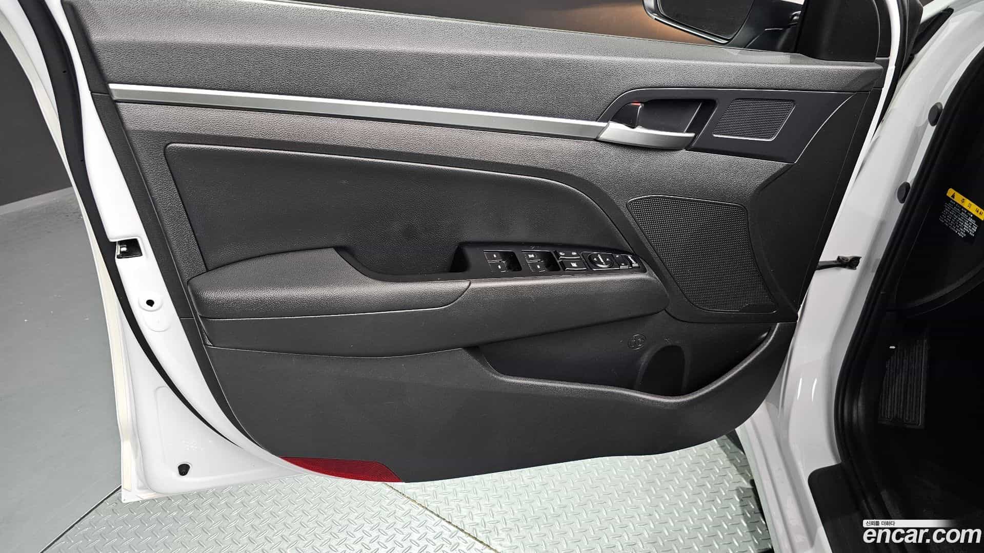 AVANTE Hyundai 2019.8-INNER-034