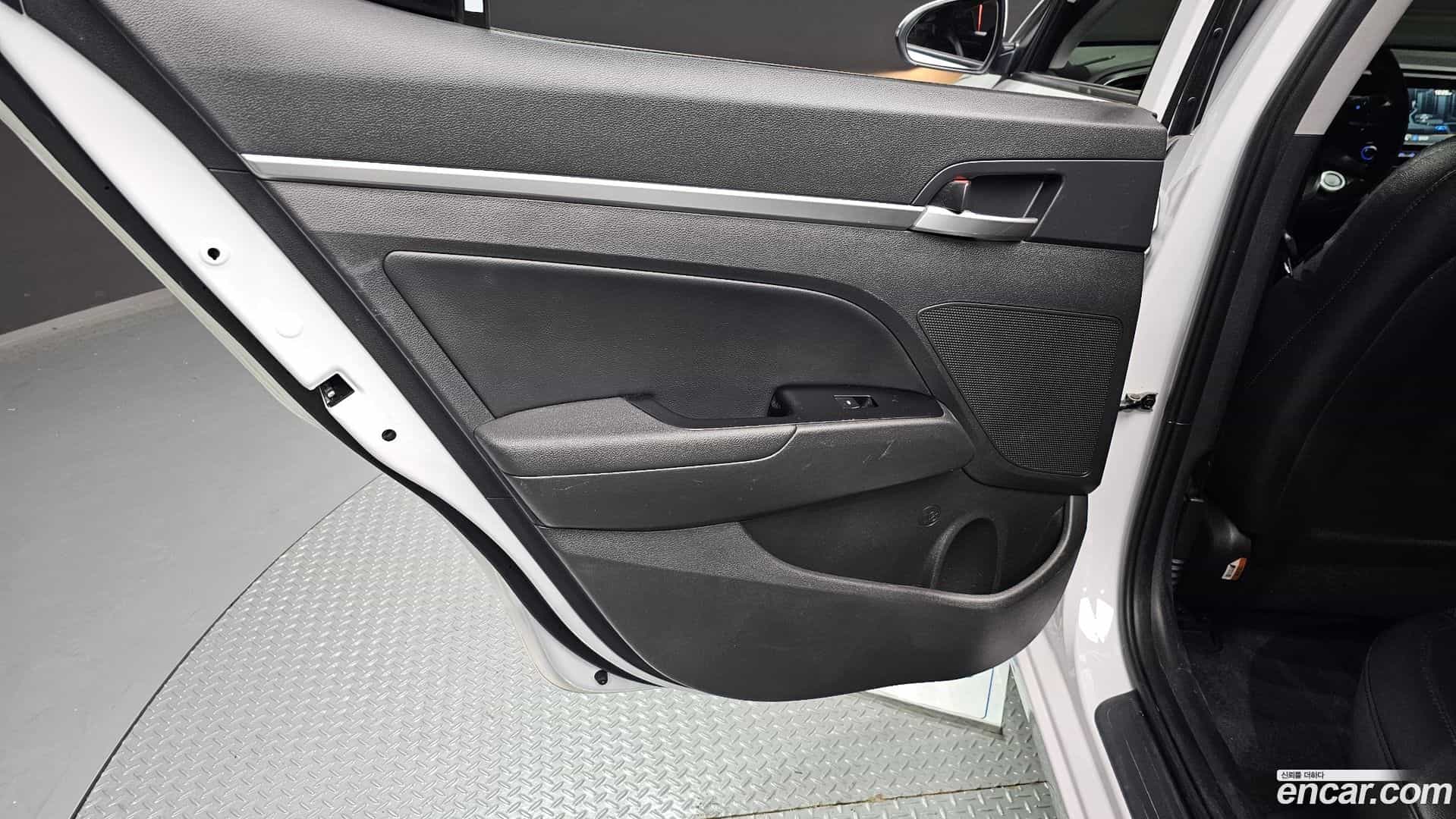 AVANTE Hyundai 2019.8-INNER-035