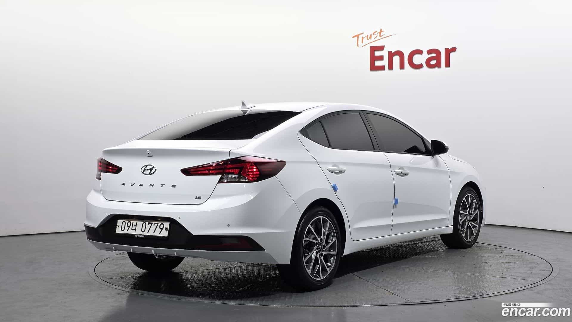 AVANTE Hyundai 2019.4-OUTER-002