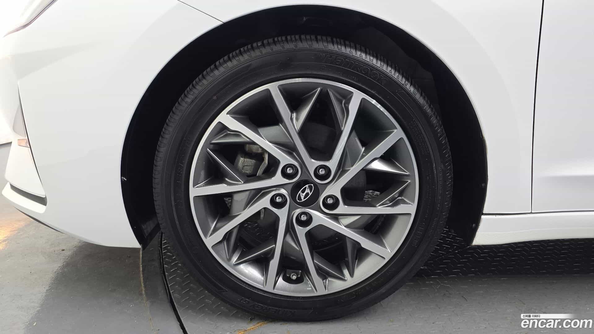 AVANTE Hyundai 2019.4-OUTER-005
