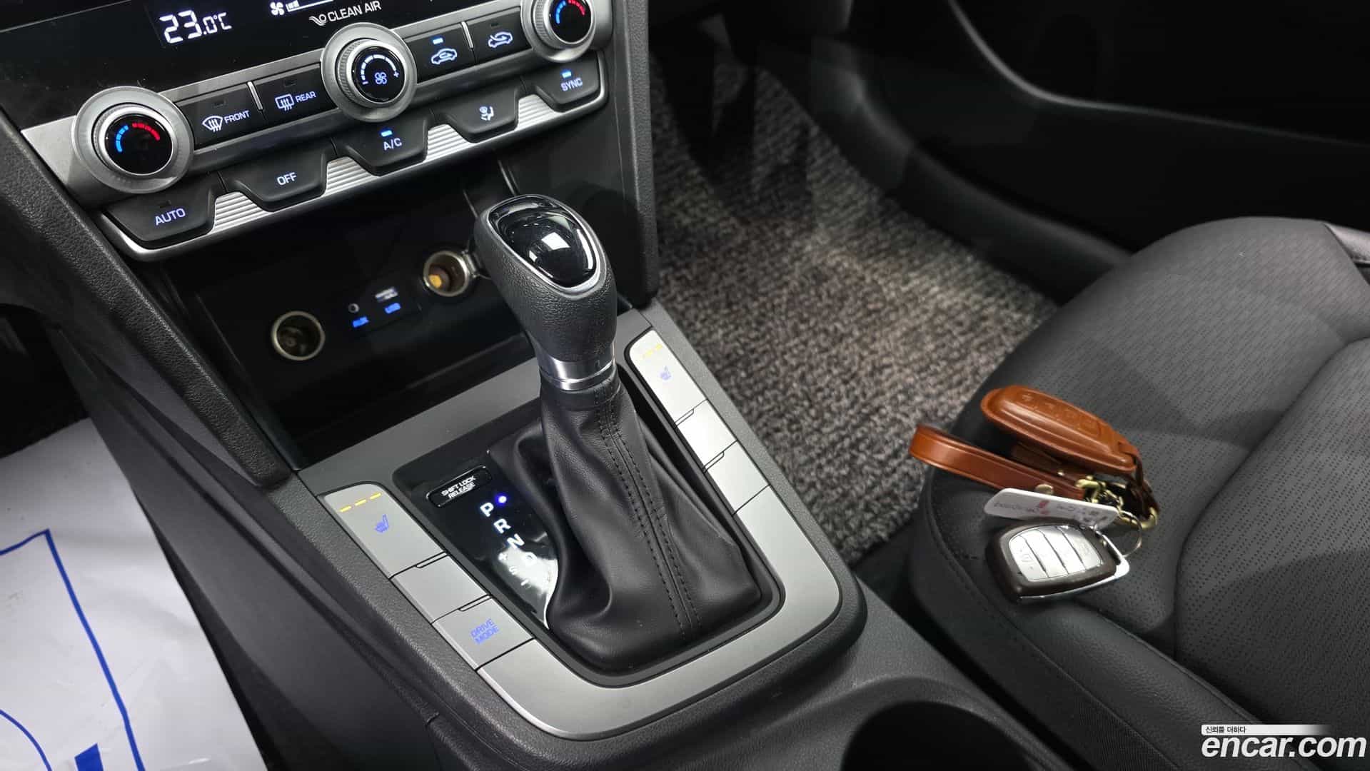 AVANTE Hyundai 2019.4-INNER-009