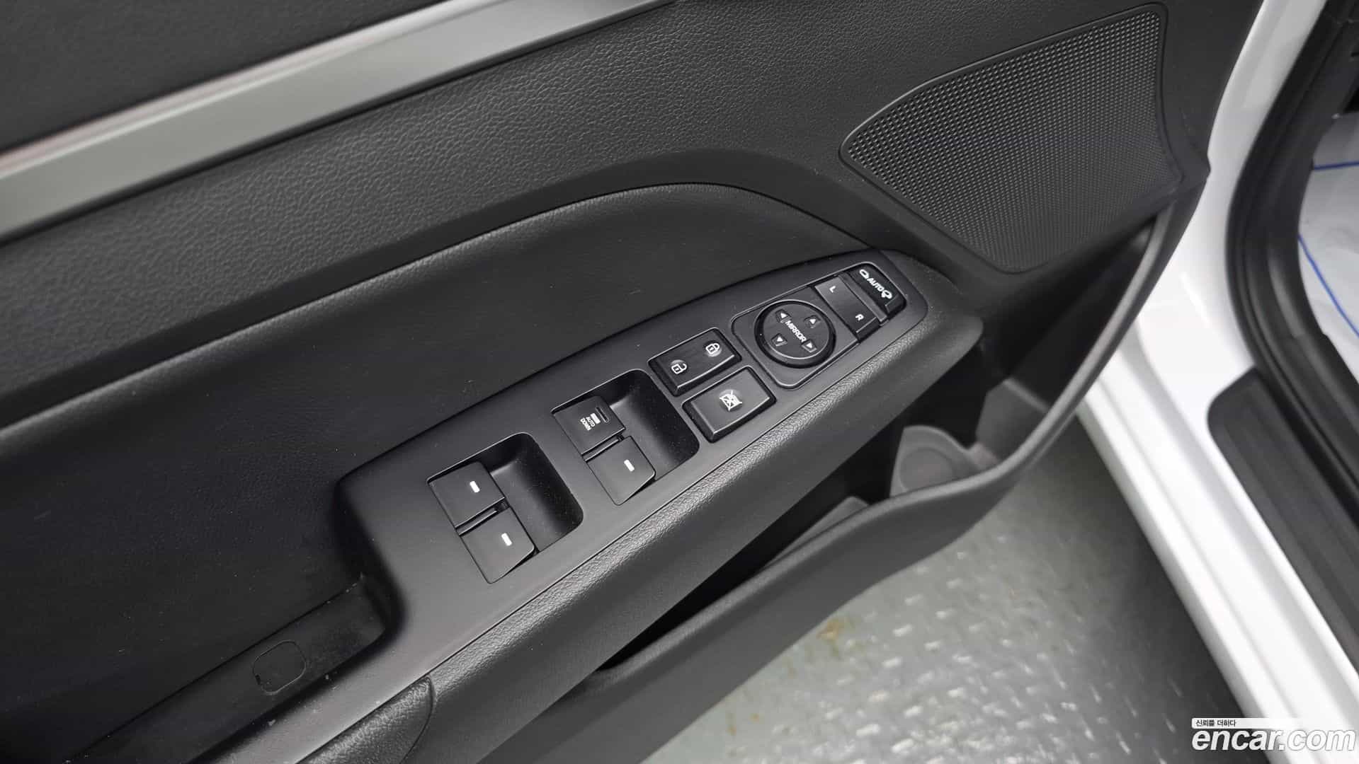 AVANTE Hyundai 2019.4-OPTION-017