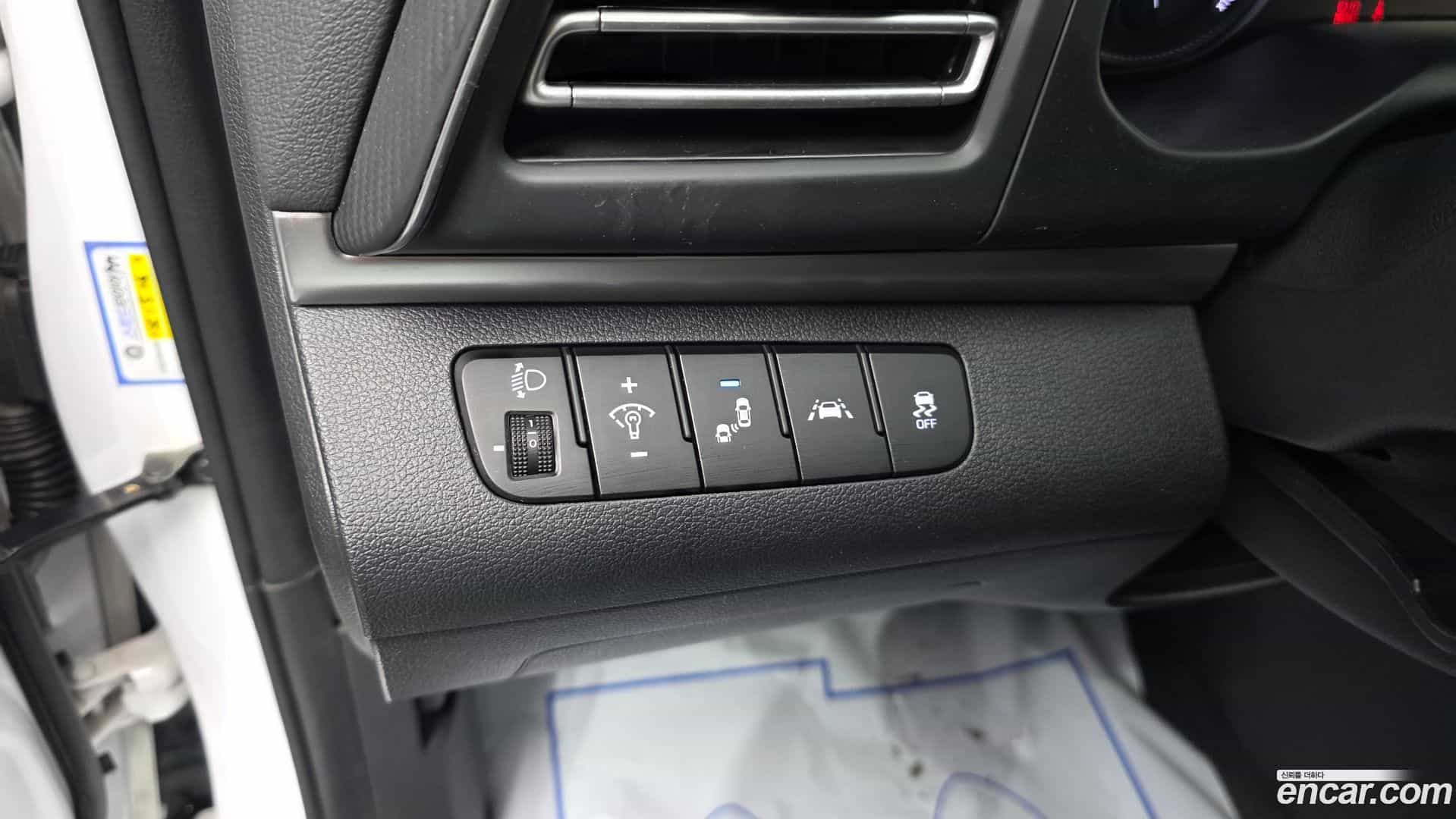 AVANTE Hyundai 2019.4-OPTION-018