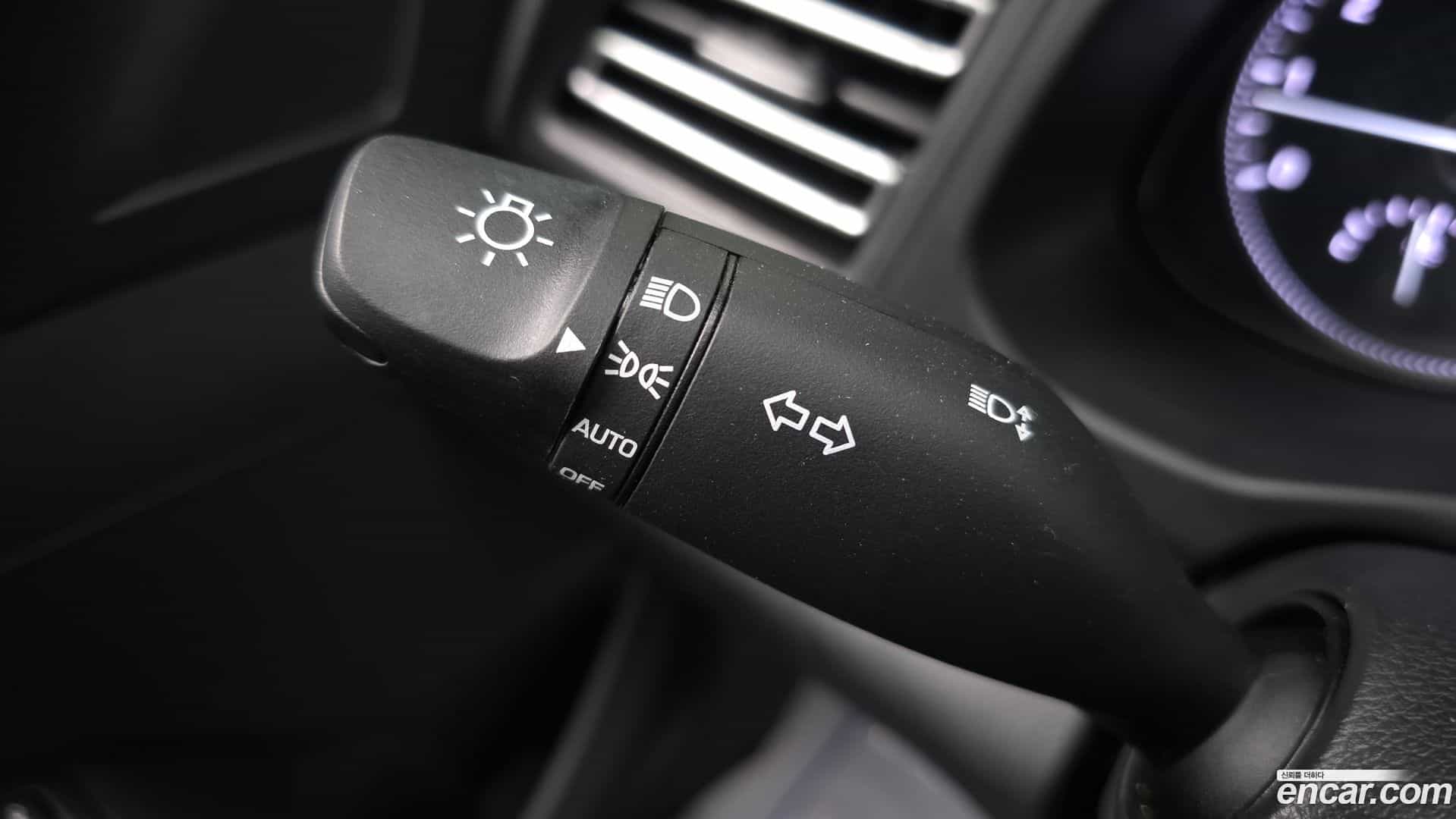AVANTE Hyundai 2019.4-OPTION-020
