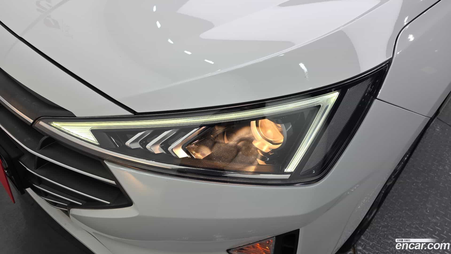 AVANTE Hyundai 2019.4-OUTER-032
