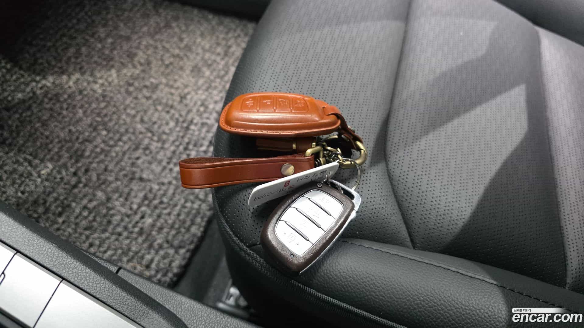 AVANTE Hyundai 2019.4-OPTION-043