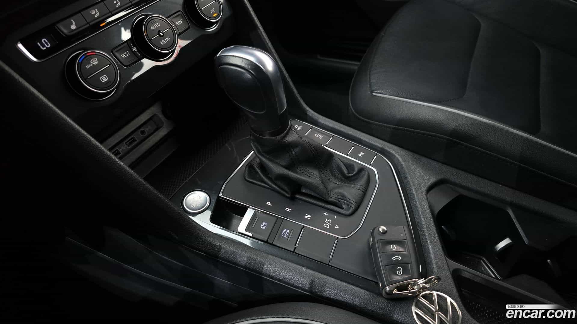 Tiguan Volkswagen 2020.10-INNER-009