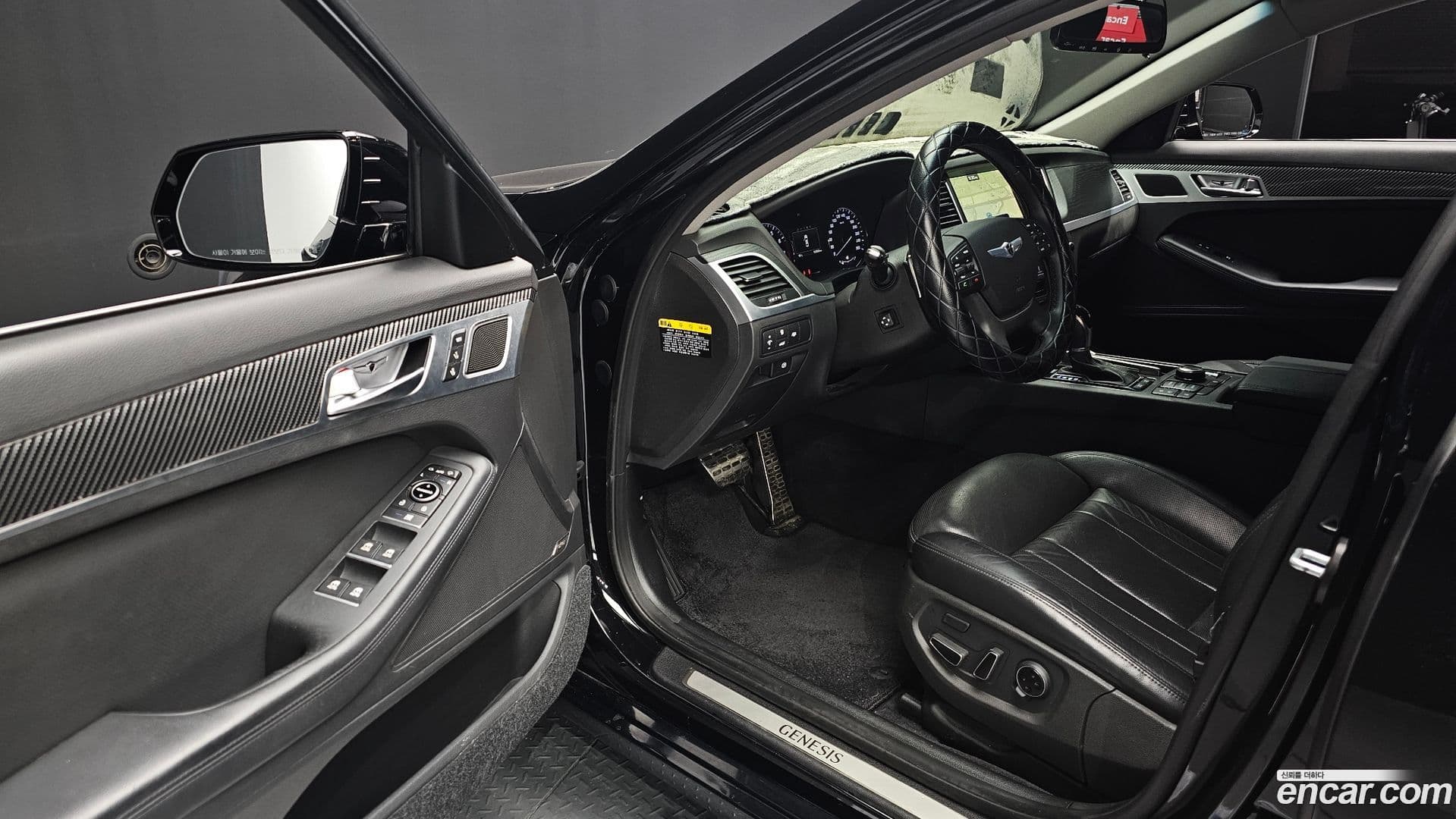 Main__Slider__Photo:Genesis Hyundai 2014.4-10