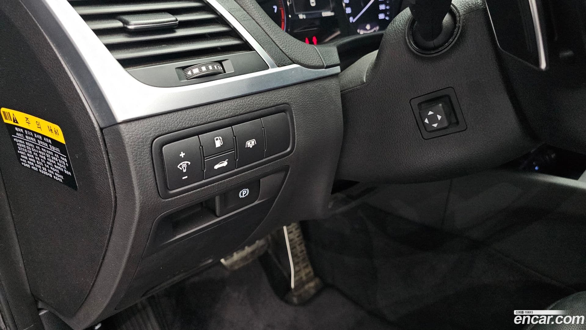 Main__Slider__Photo:Genesis Hyundai 2014.4-17