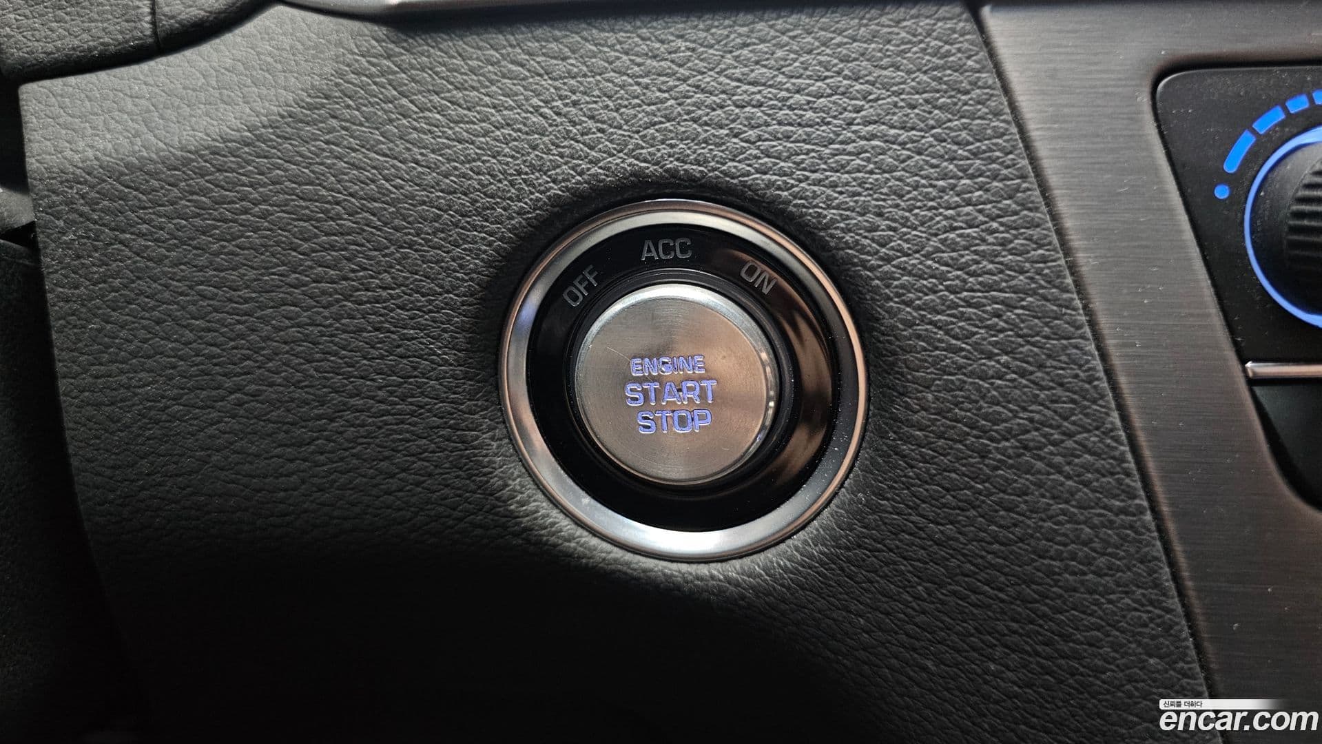 Main__Slider__Photo:Genesis Hyundai 2014.4-26