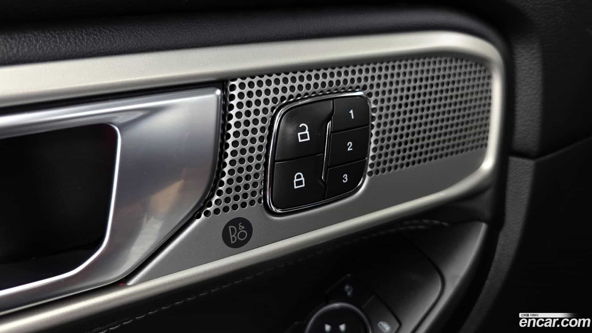 Explorer Ford 2020.5-OPTION-022