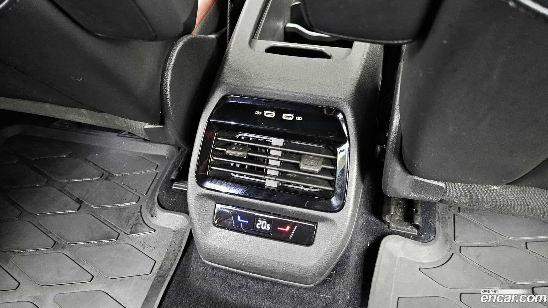 ID.4 Volkswagen 2022.8-OPTION-023
