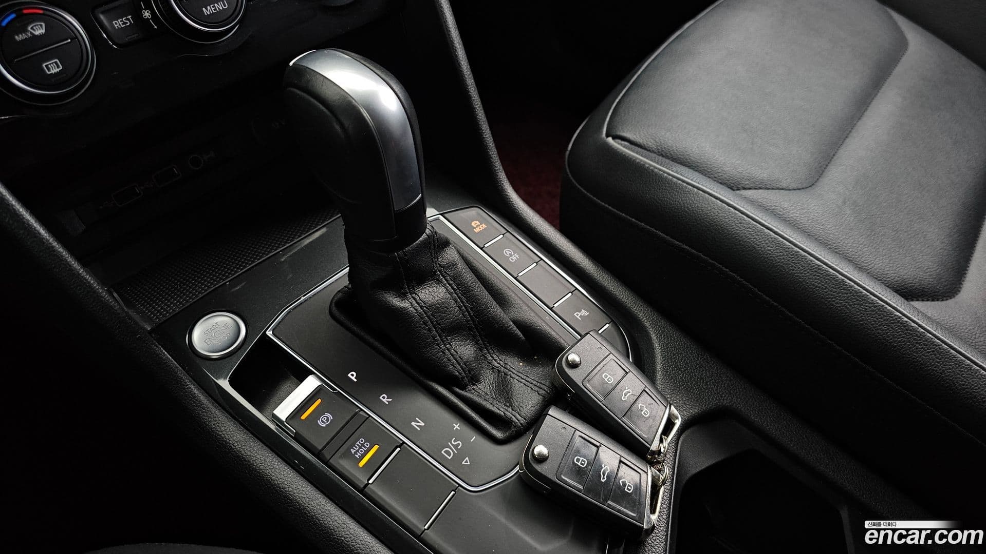 Main__Slider__Photo:Tiguan Volkswagen 2020.2-8