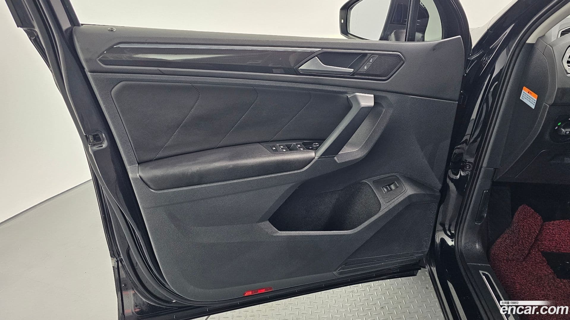 Main__Slider__Photo:Tiguan Volkswagen 2020.2-23