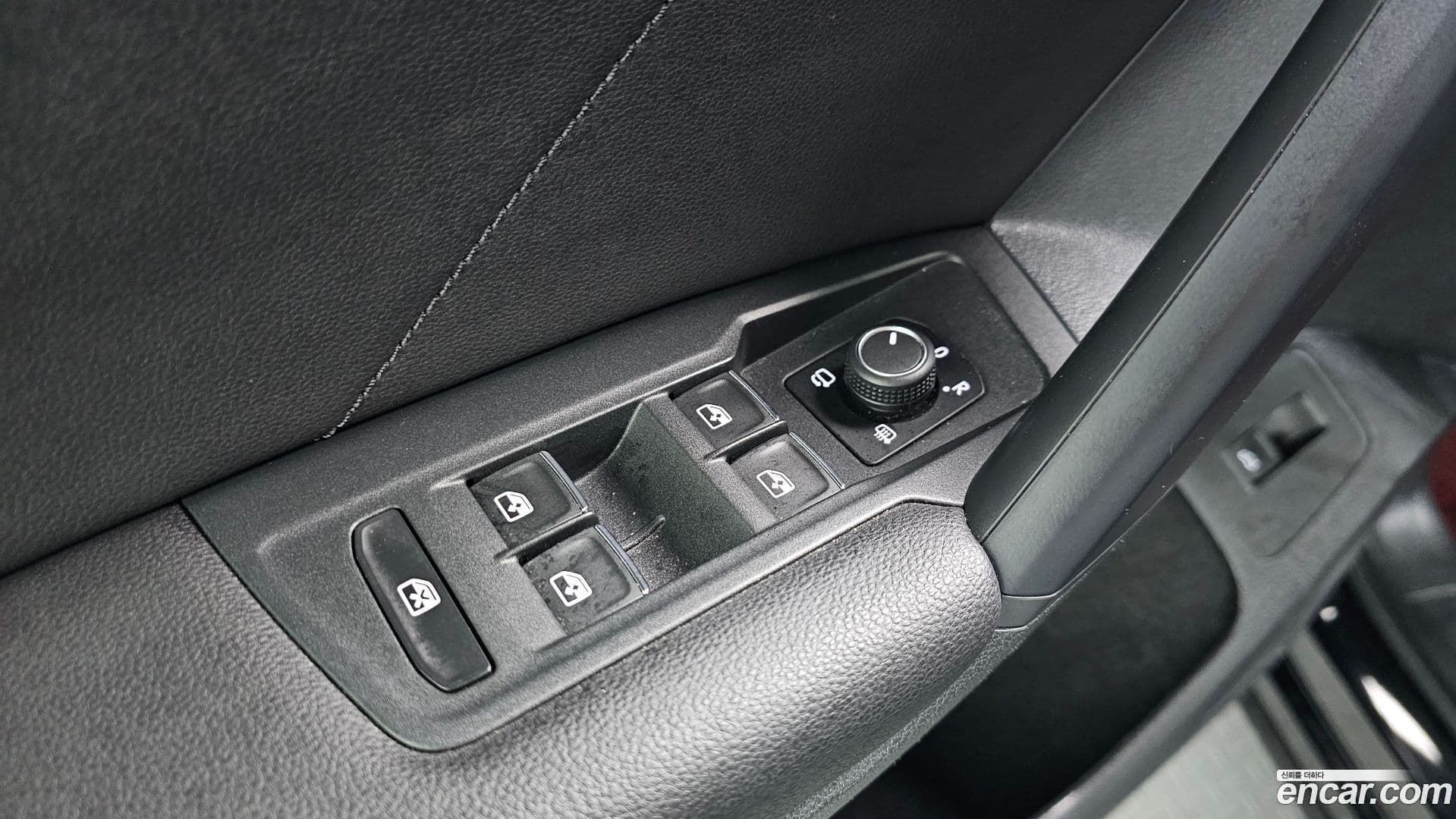 Main__Slider__Photo:Tiguan Volkswagen 2020.2-27