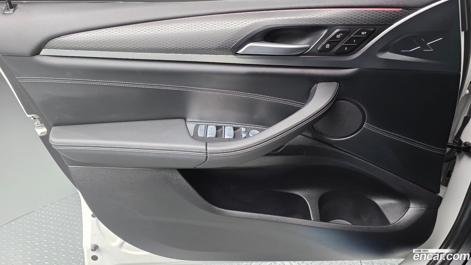 Main__Slider__Photo:X4 BMW 2023.3-23