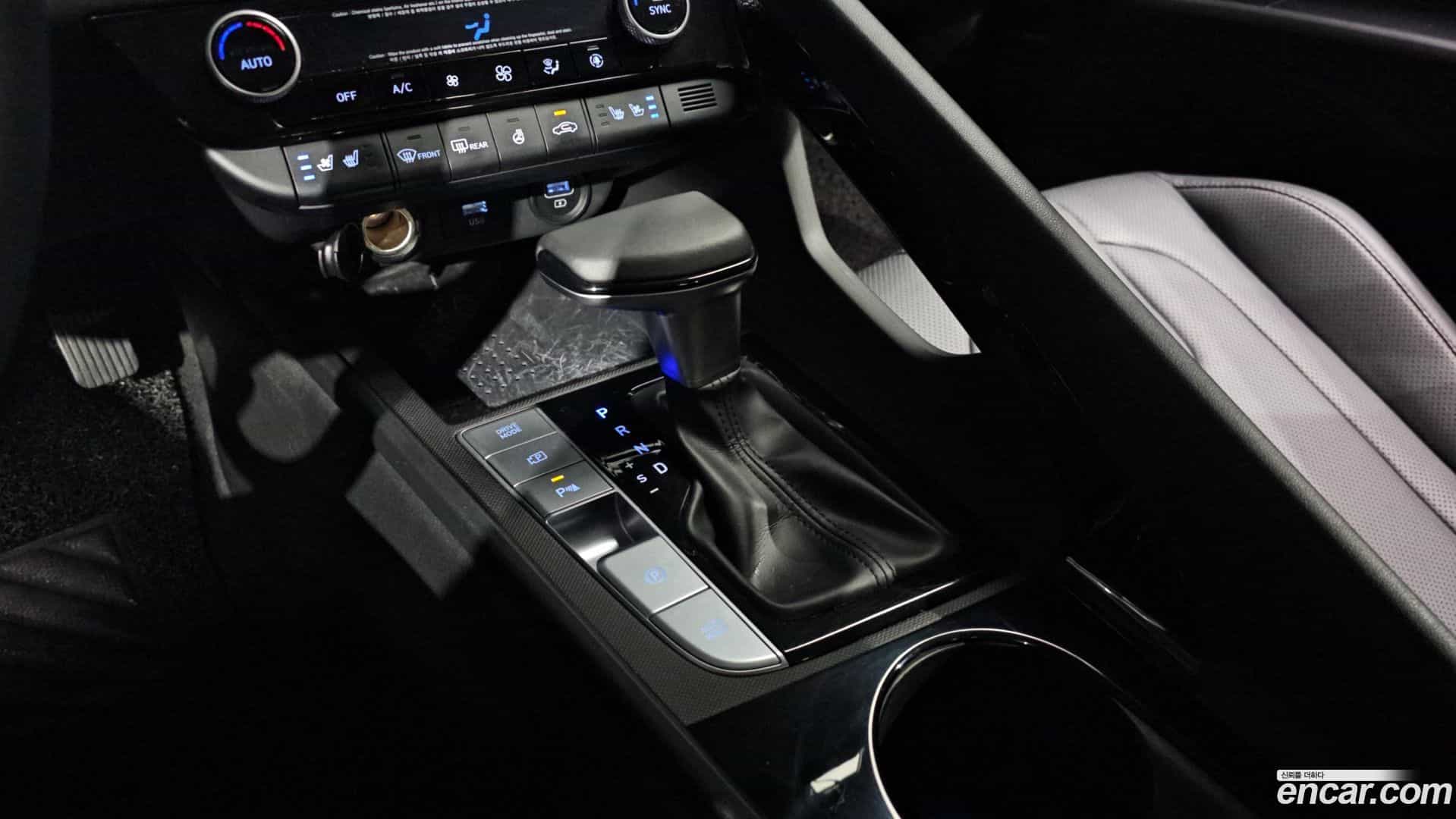 AVANTE Hyundai 2020.4-INNER-009