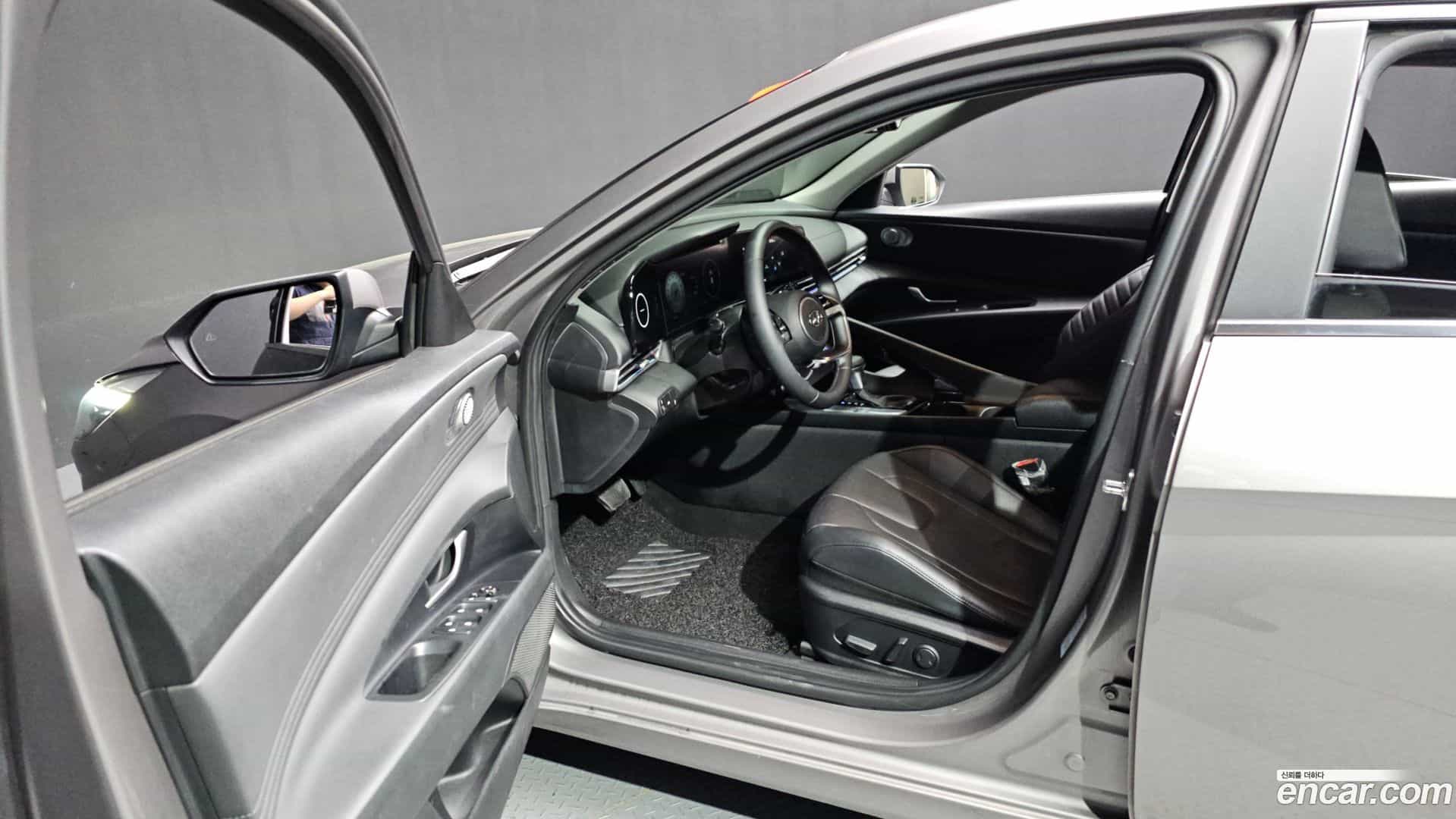 AVANTE Hyundai 2020.4-INNER-010