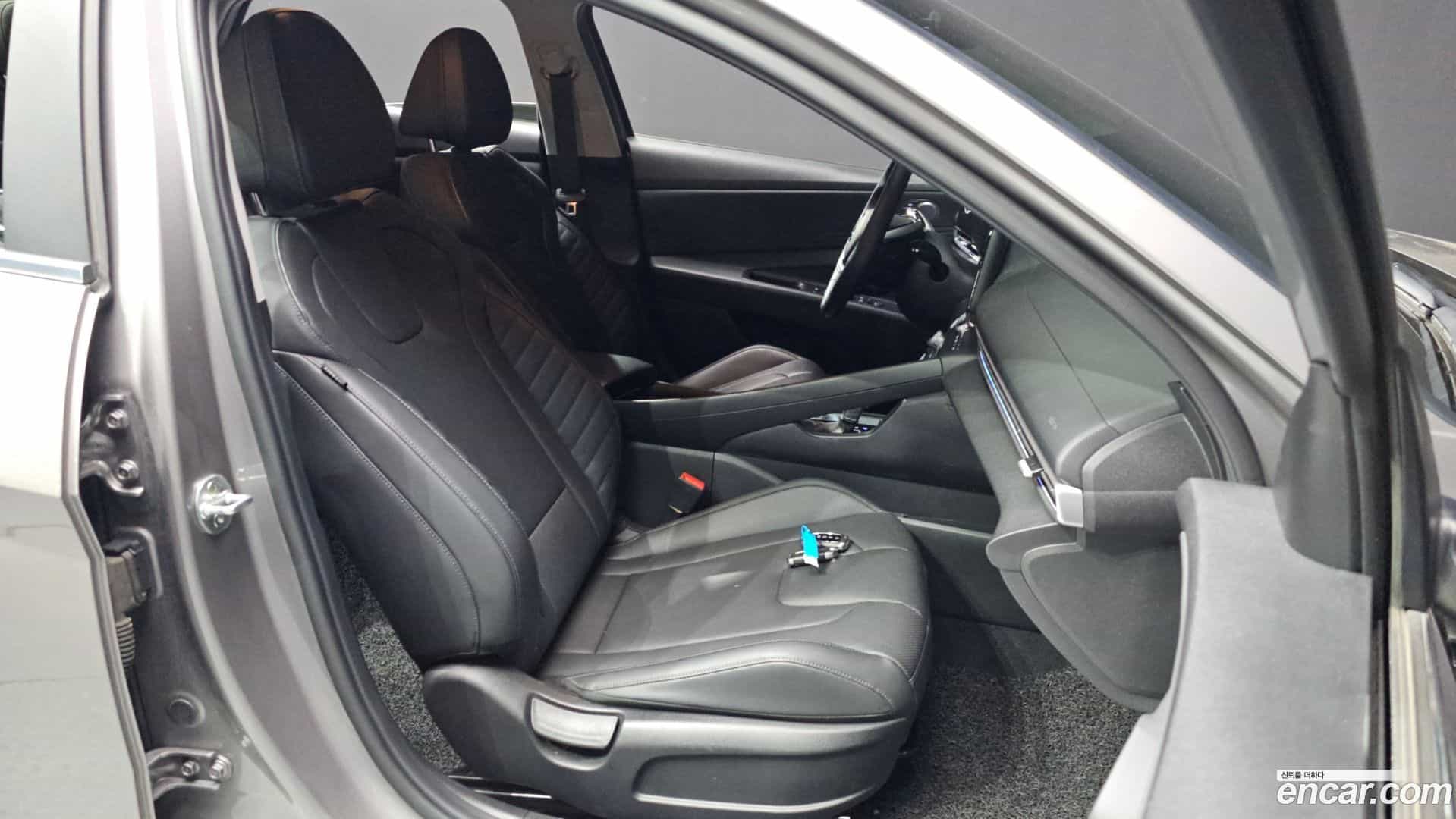 AVANTE Hyundai 2020.4-OPTION-015