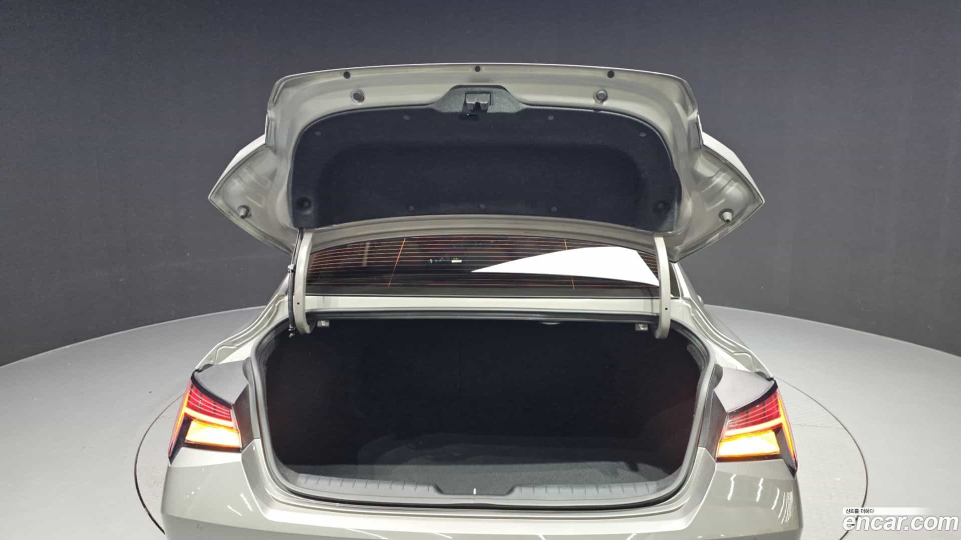 AVANTE Hyundai 2020.4-OPTION-024