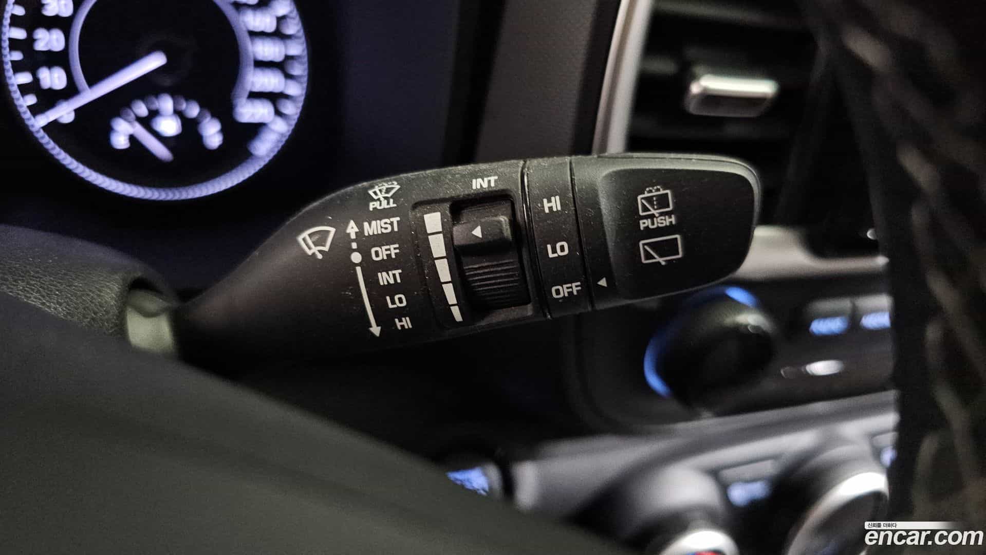 Venue Hyundai 2021.1-OPTION-042
