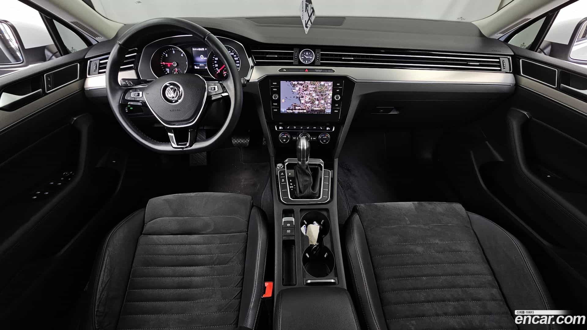 Passat Volkswagen 2018.10-INNER-007