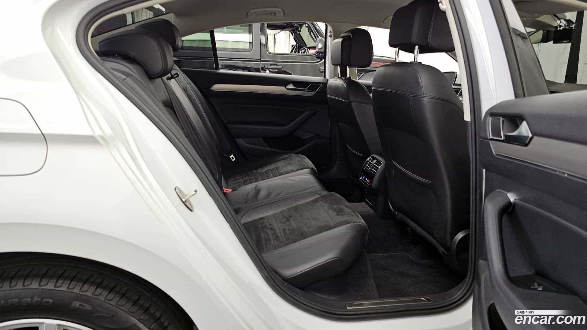 Passat Volkswagen 2018.10-OPTION-016