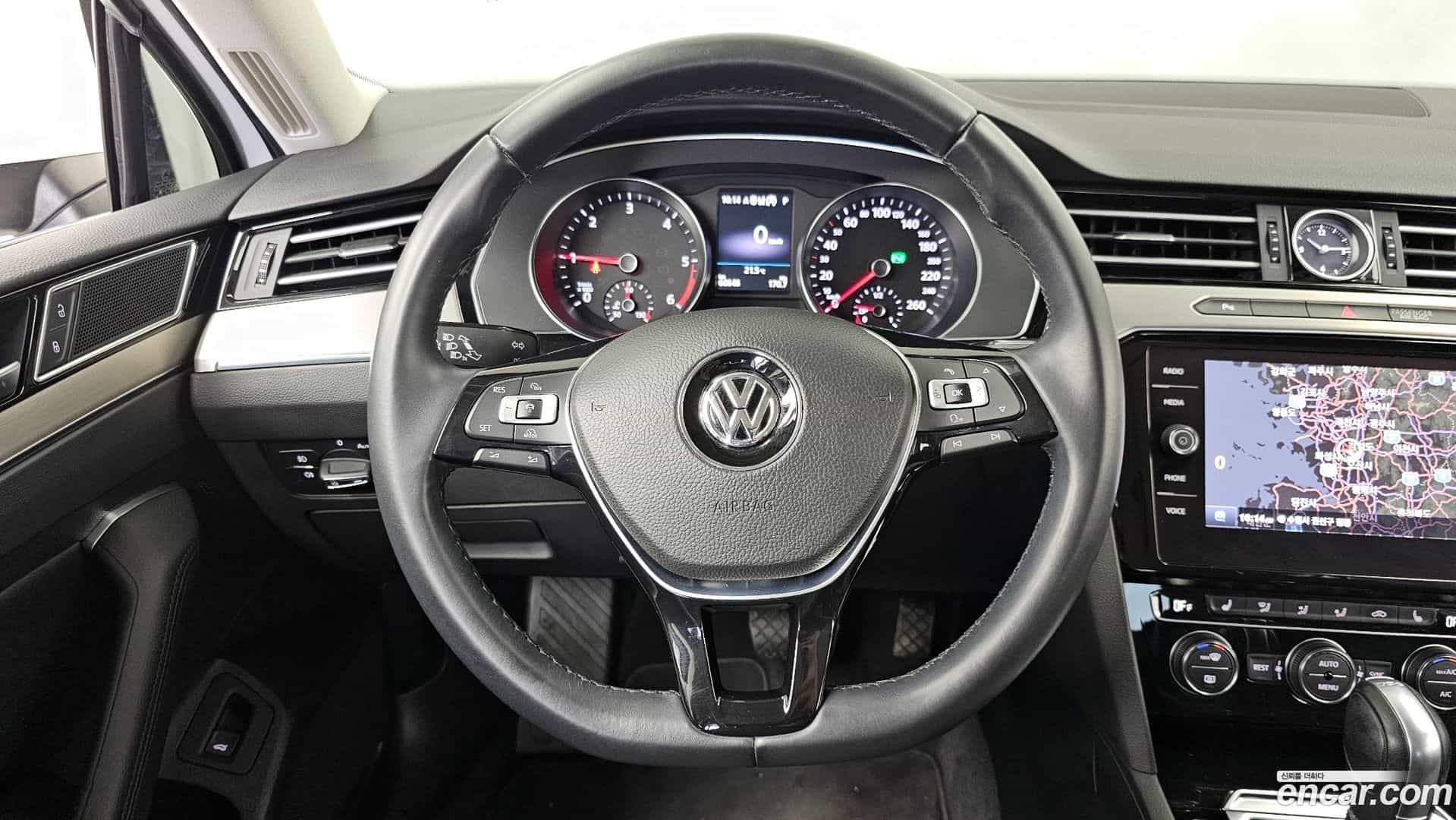 Passat Volkswagen 2018.10-OPTION-017