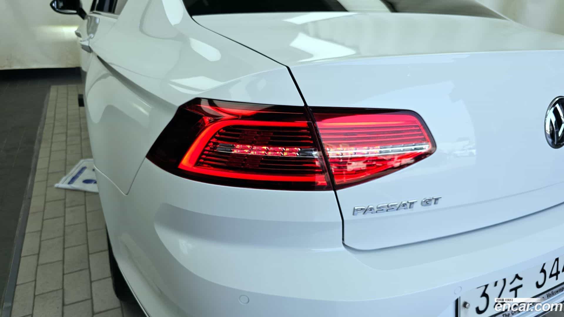 Passat Volkswagen 2018.10-OUTER-033