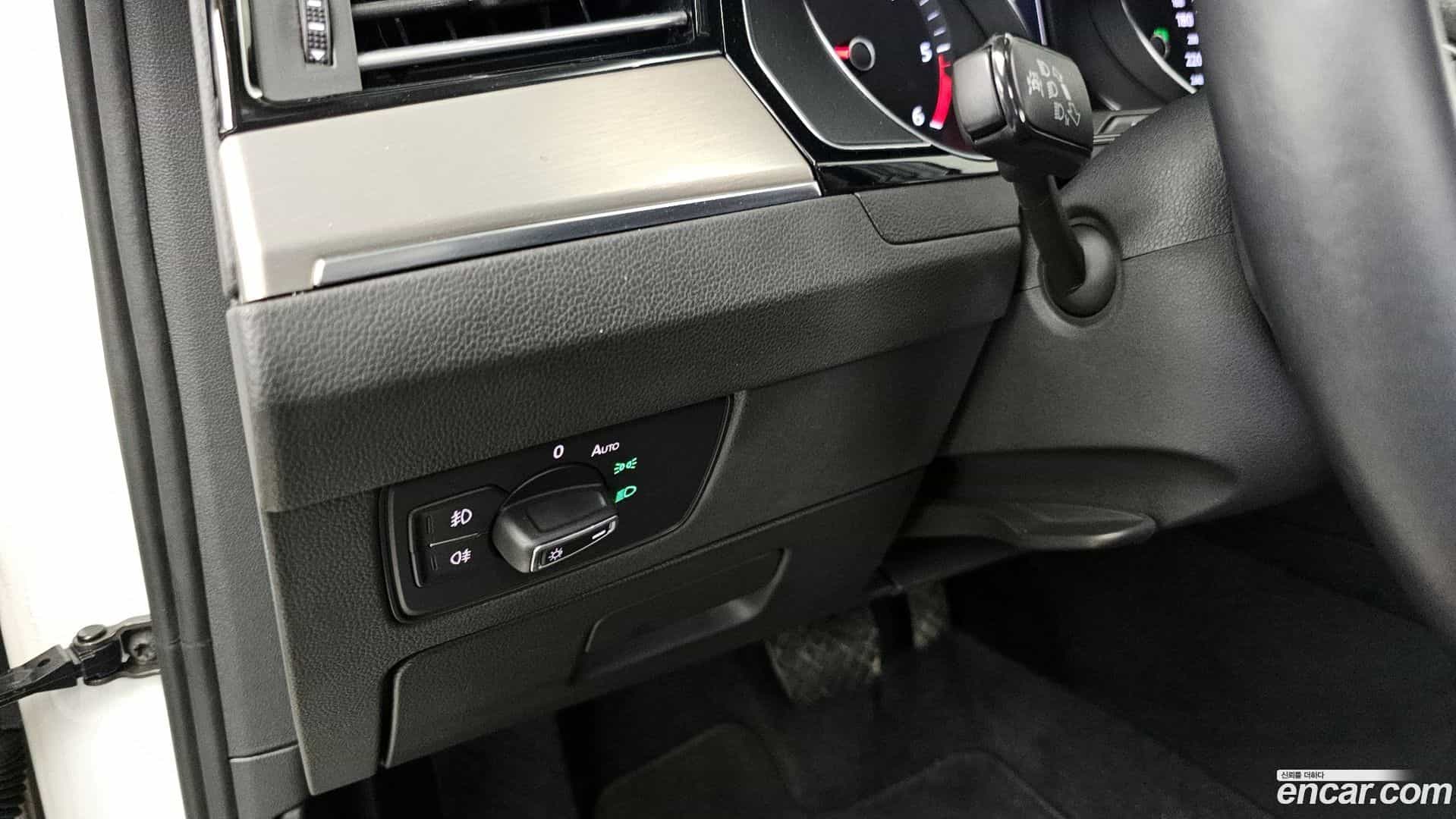 Passat Volkswagen 2018.10-OPTION-040