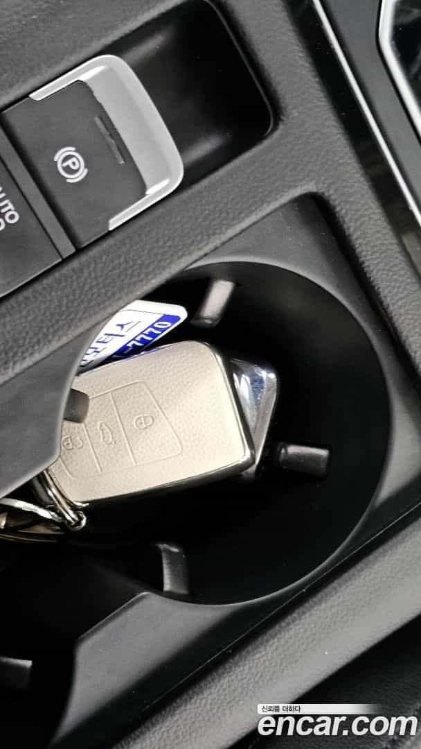 Passat Volkswagen 2018.10-OPTION-044