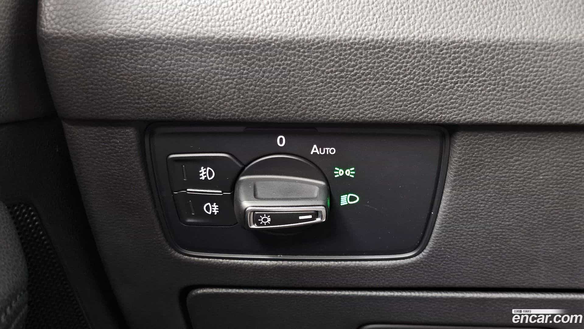 Passat Volkswagen 2018.10-OPTION-046