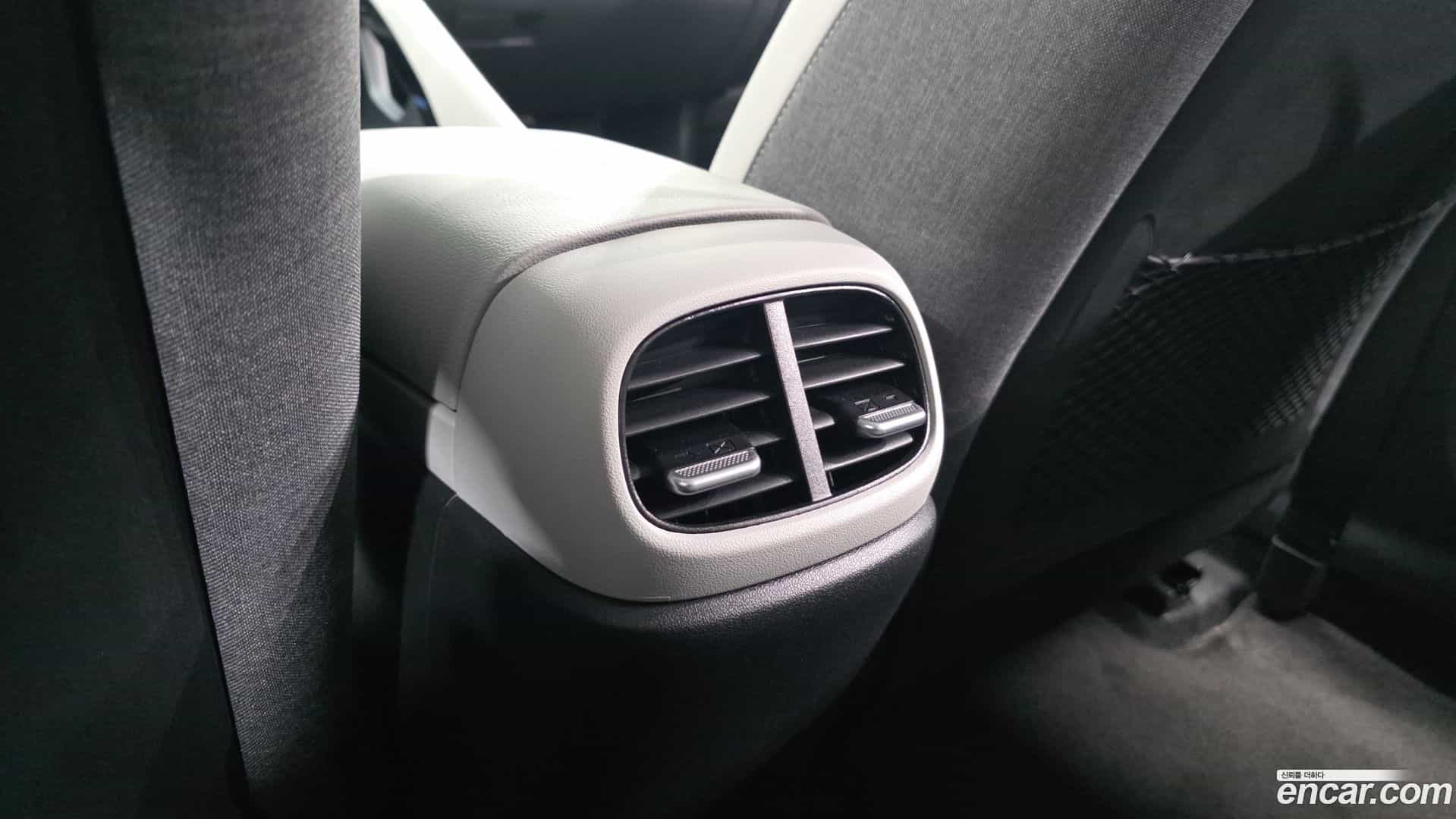 AVANTE Hyundai 2022.10-OPTION-041
