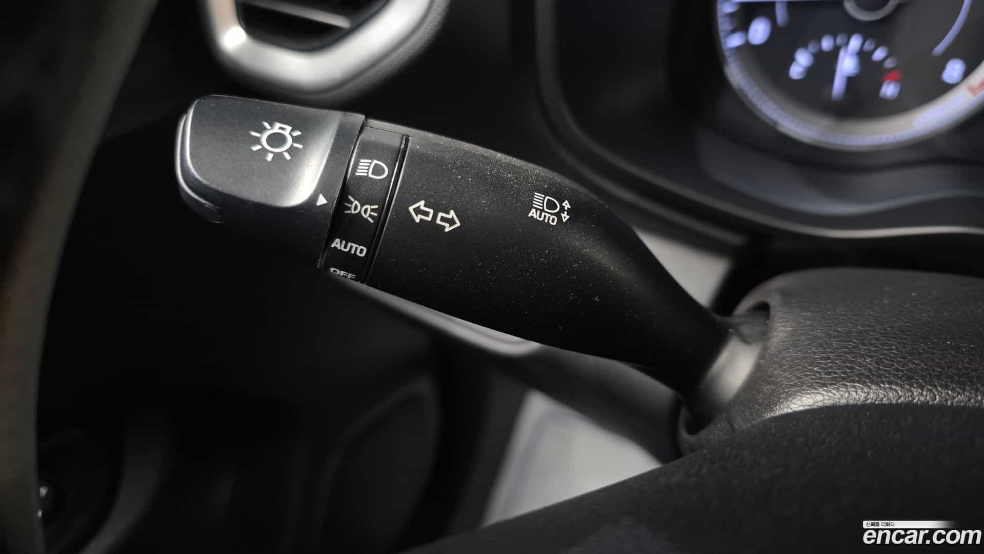 Venue Hyundai 2019.7-OPTION-015