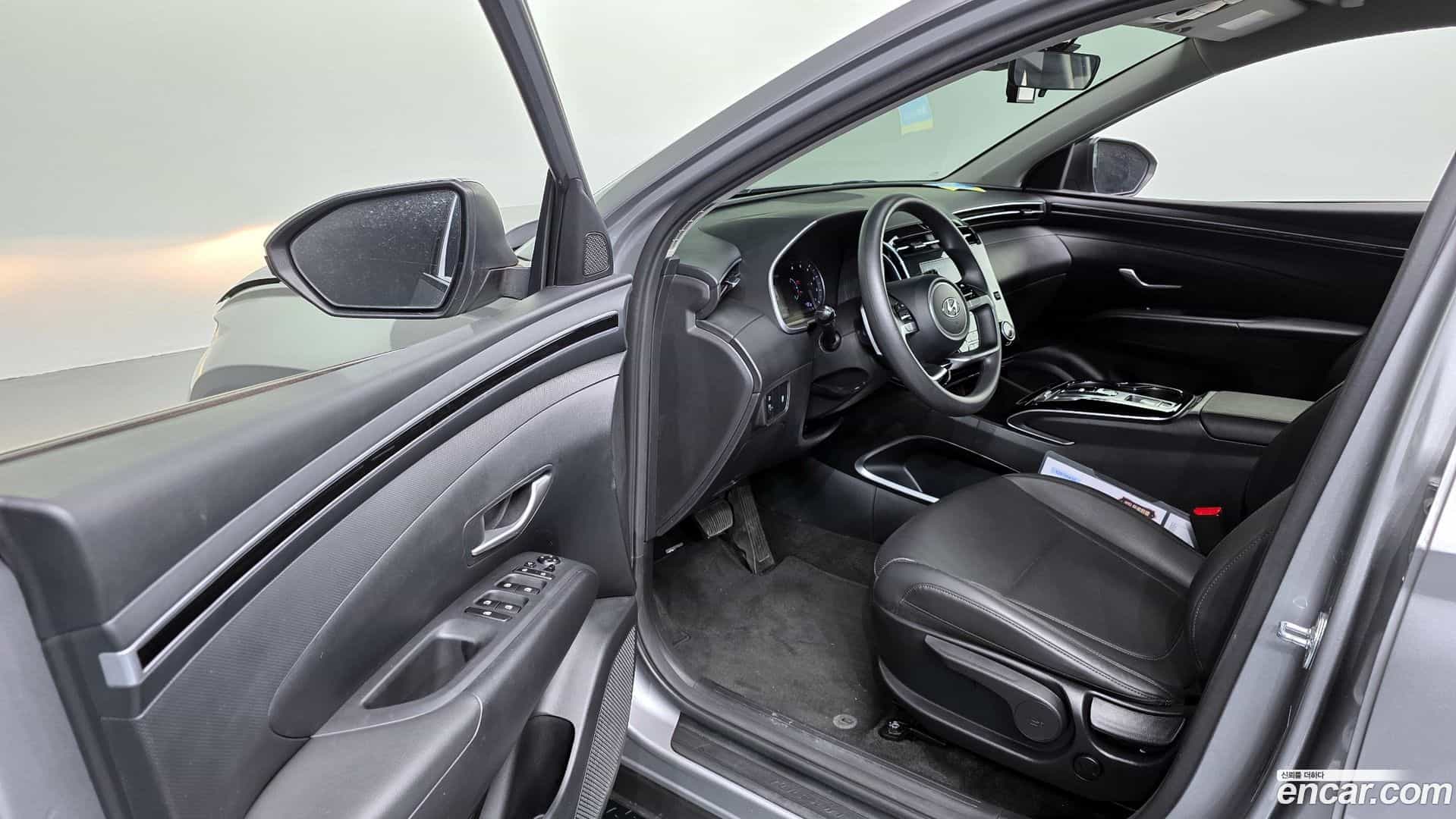 Tucson Hyundai 2023.1-INNER-010