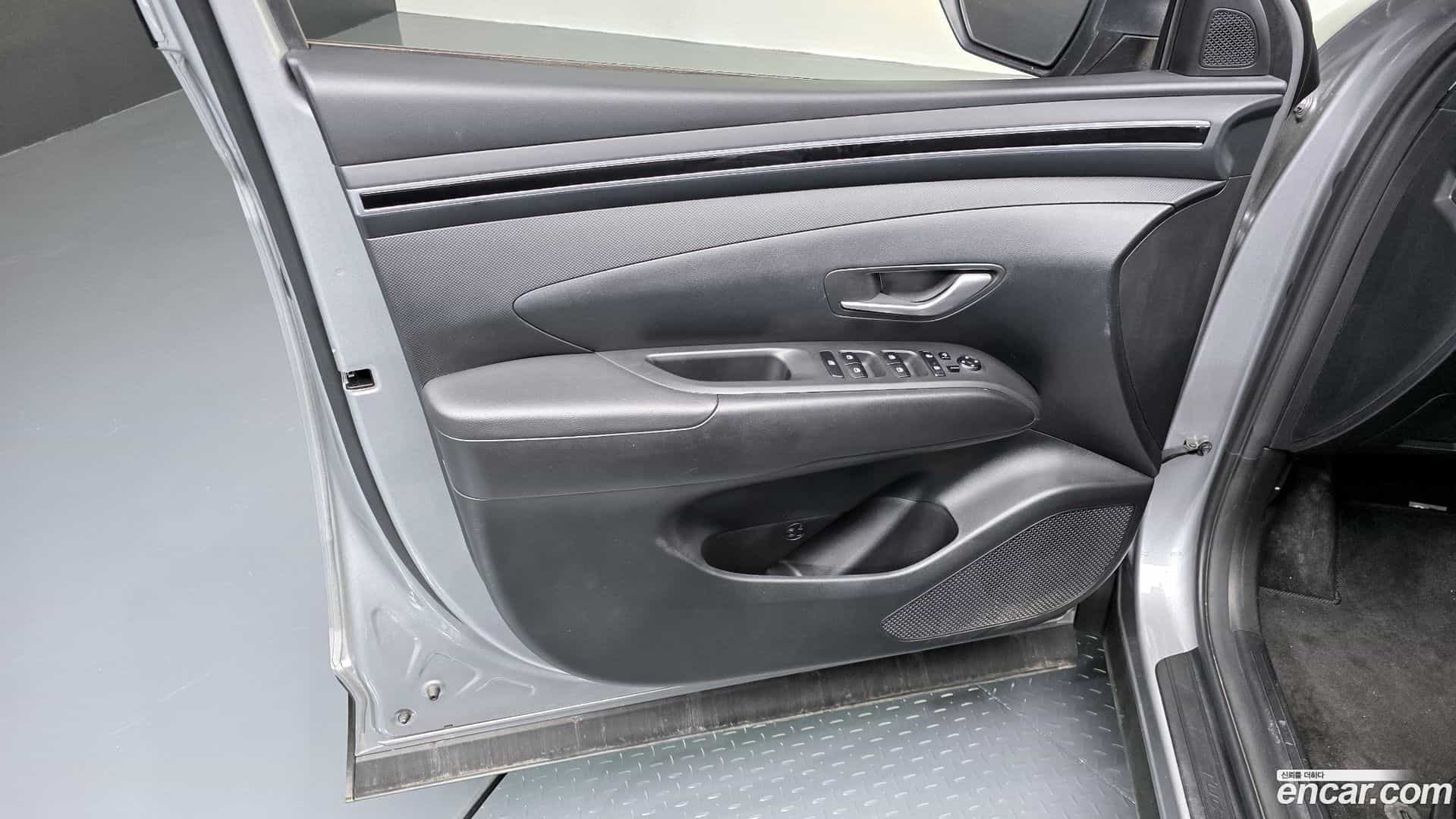 Tucson Hyundai 2023.1-INNER-034