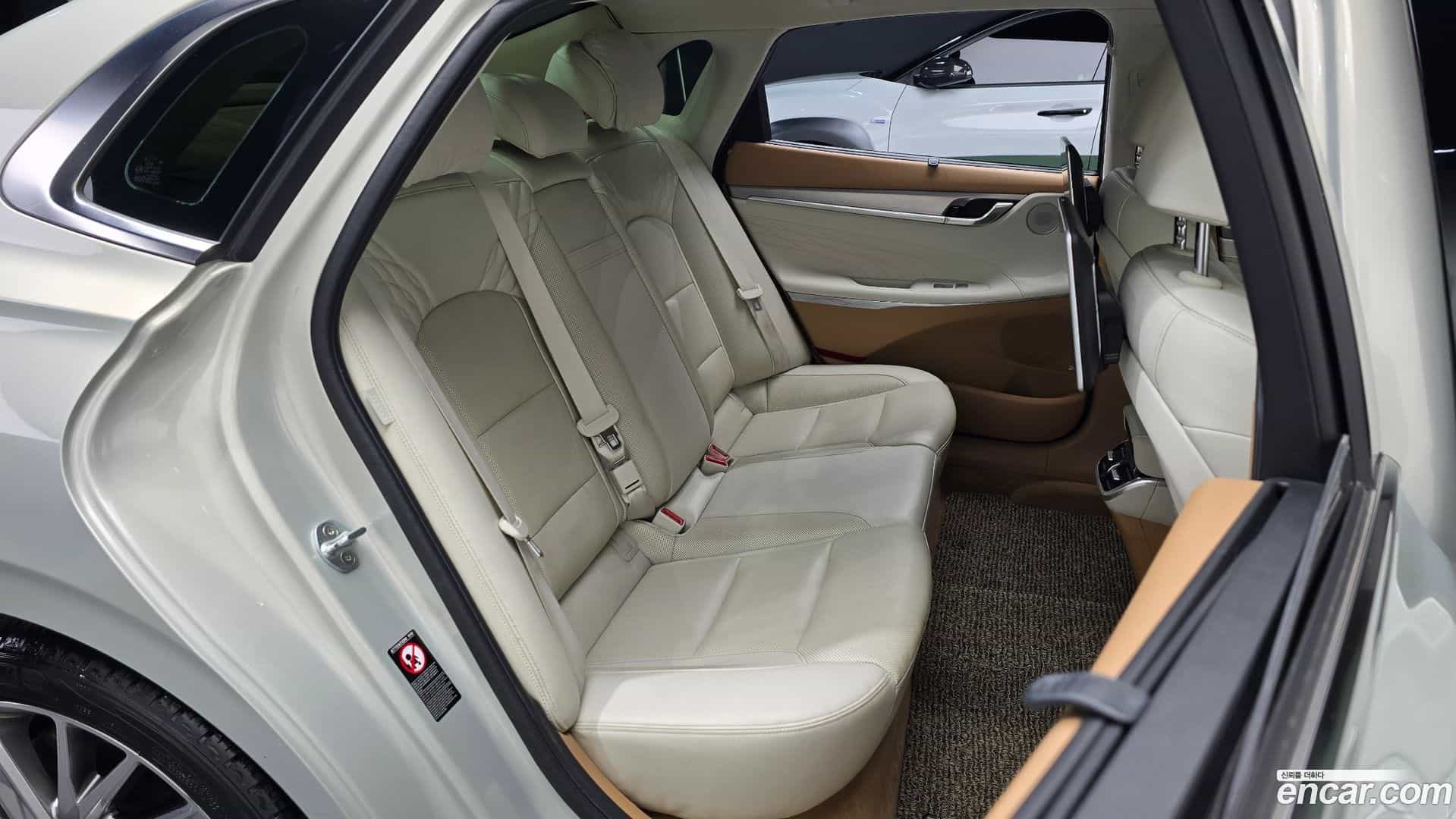 Grandeur Hyundai 2020.3-INNER-036