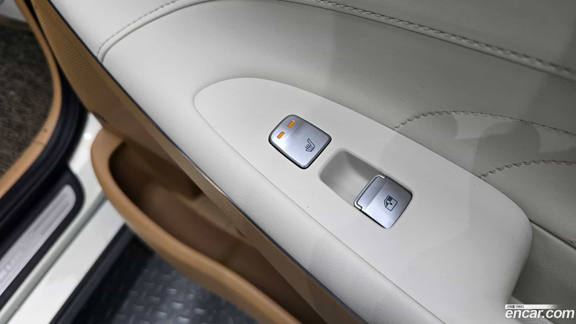 Grandeur Hyundai 2020.3-OPTION-040