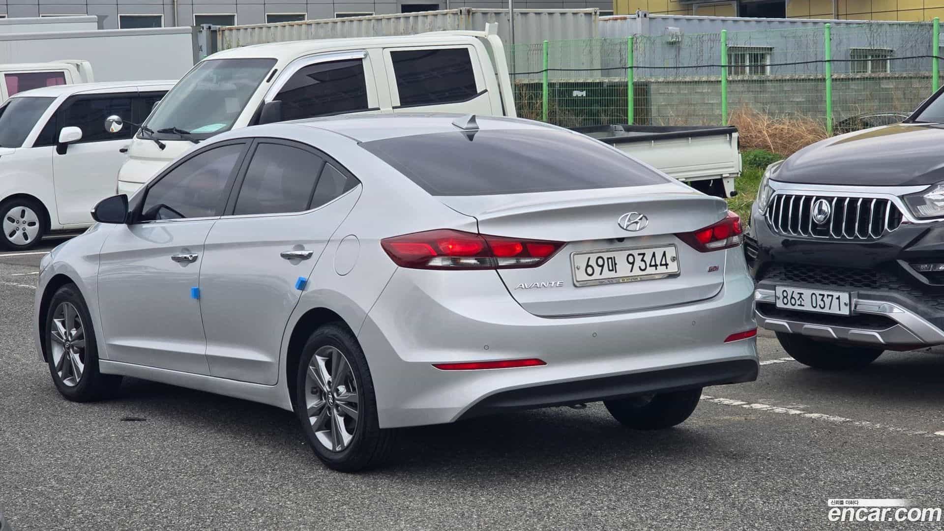 AVANTE Hyundai 2016.1-OUTER-004
