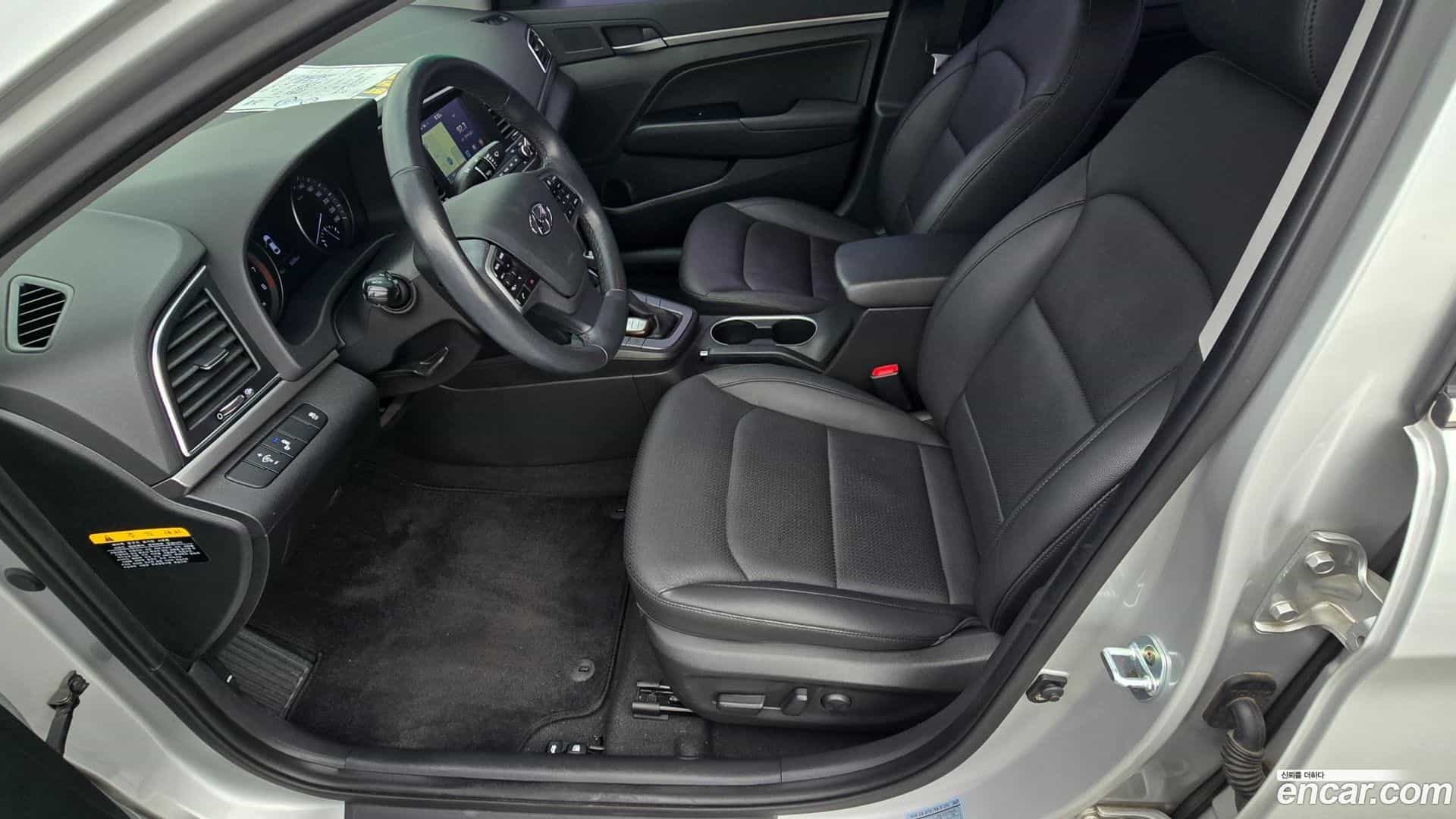 AVANTE Hyundai 2016.1-OPTION-019