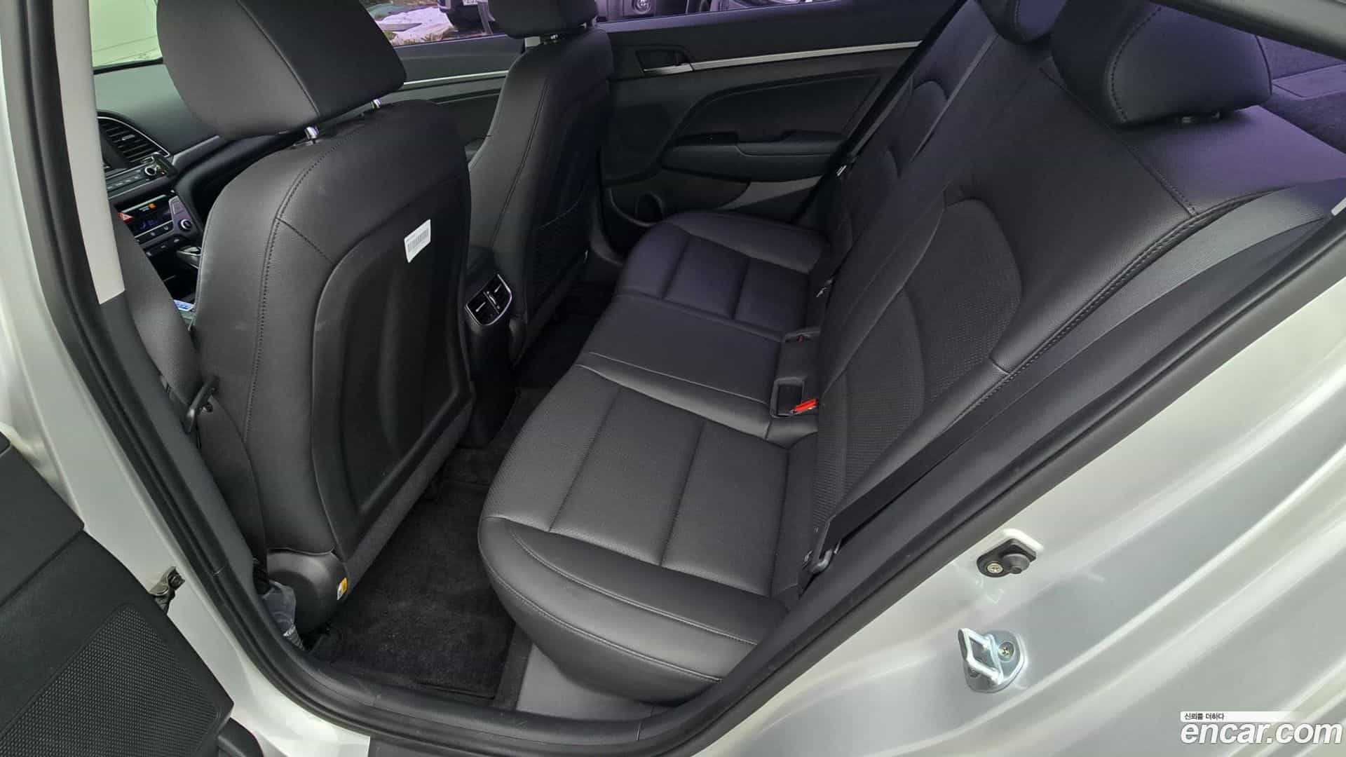AVANTE Hyundai 2016.1-OPTION-020